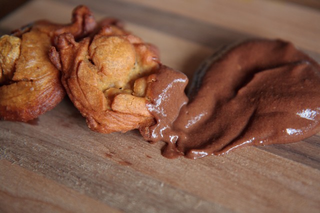 Vegan-Deep-Fried-Donuts-and-Chocolate-Pudding 11